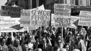 Die wundersame Verwandlung der Arbeiterklasse in Ausländer / Filmgespräch mit Samir (Regie) im museum schaffen